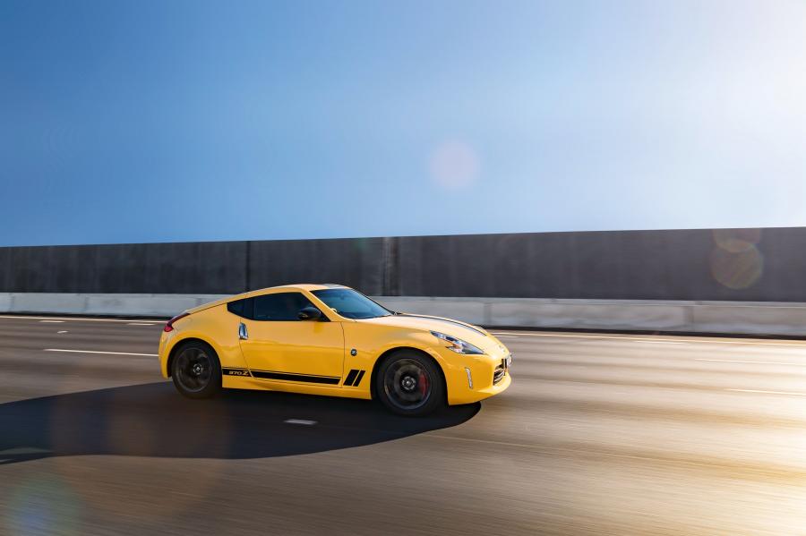  Nissan 370Z N-Sport (Z34) 2018 года  (AU) (фото 2 из 33)